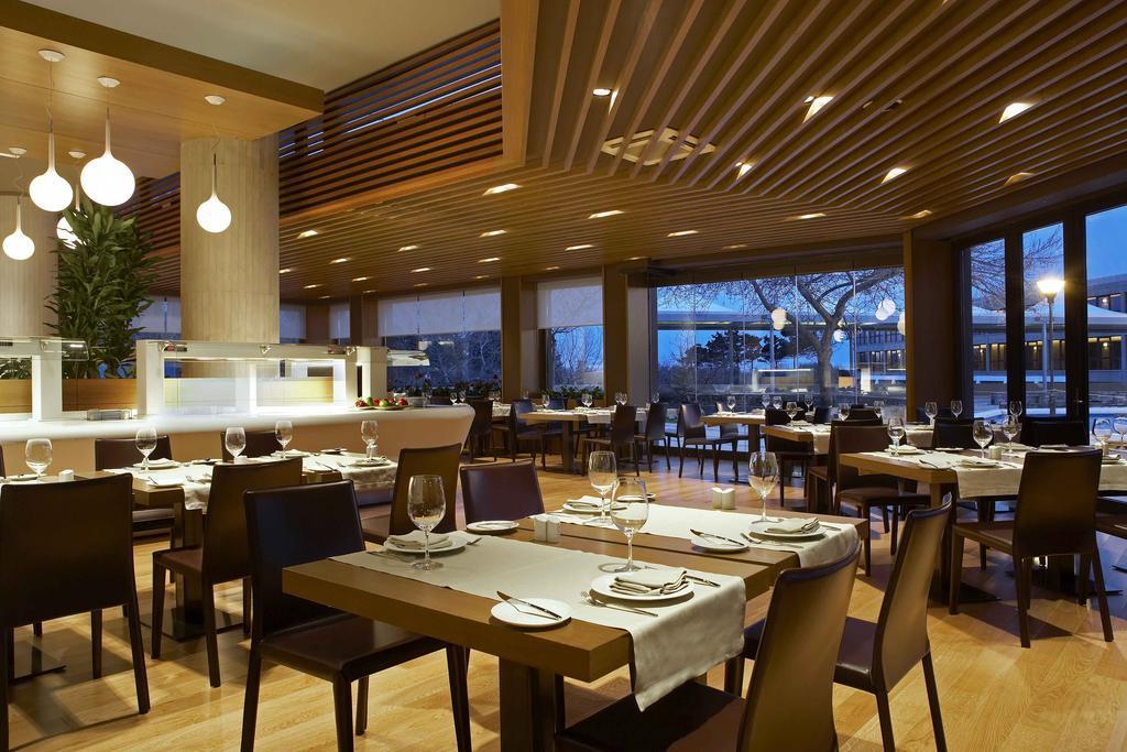 Alexander Beach Hotel & Spa Alexandroupoli Eksteriør billede Restaurant interior