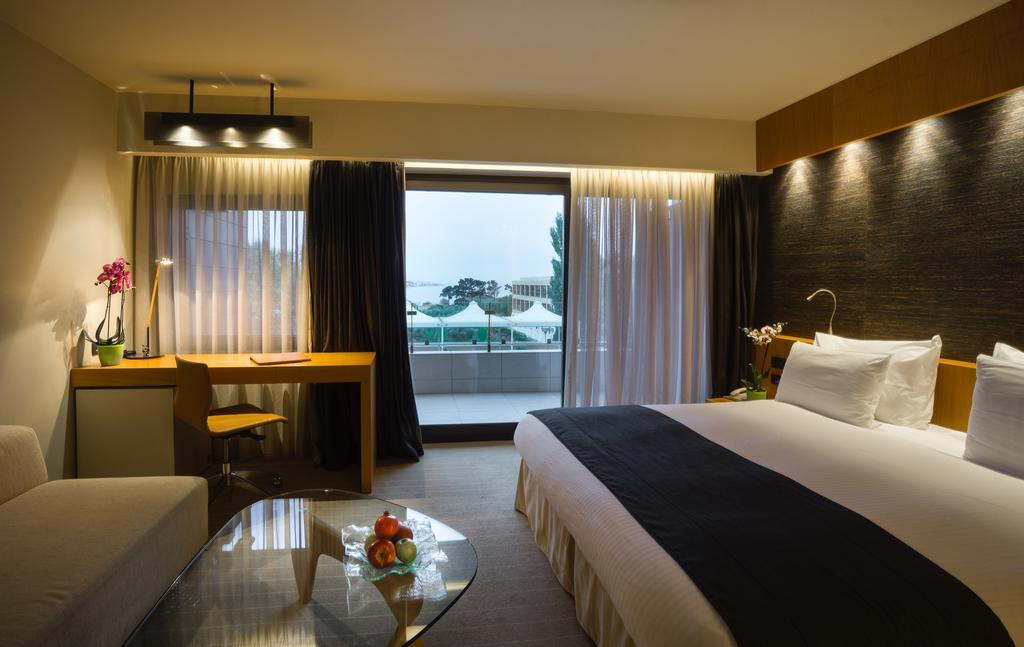 Alexander Beach Hotel & Spa Alexandroupoli Eksteriør billede A room at the hotel