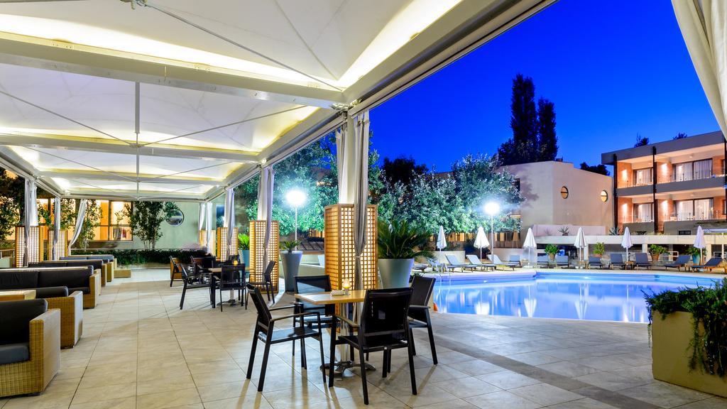 Alexander Beach Hotel & Spa Alexandroupoli Eksteriør billede The pool at the hotel