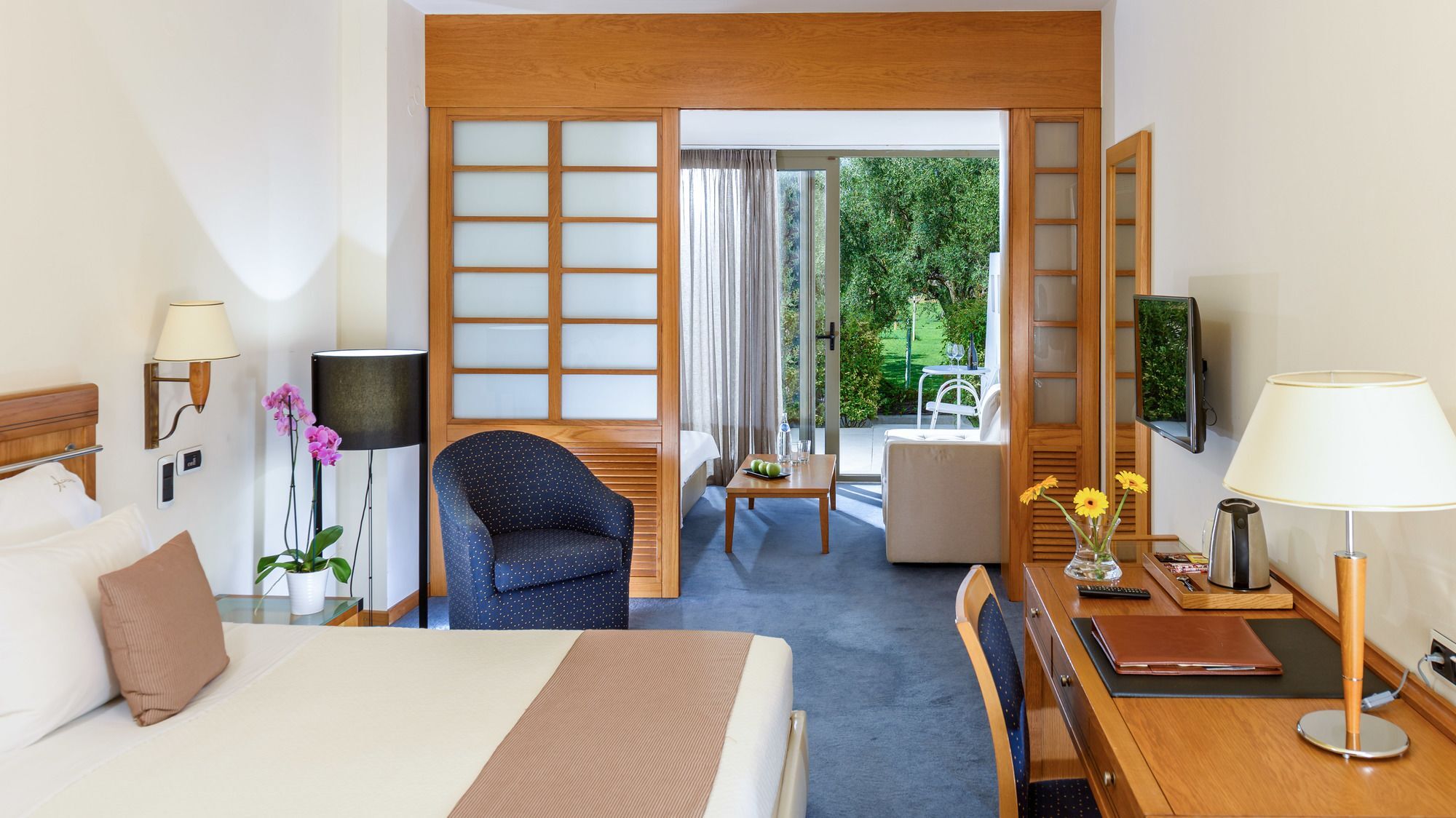 Alexander Beach Hotel & Spa Alexandroupoli Eksteriør billede A room at the hotel