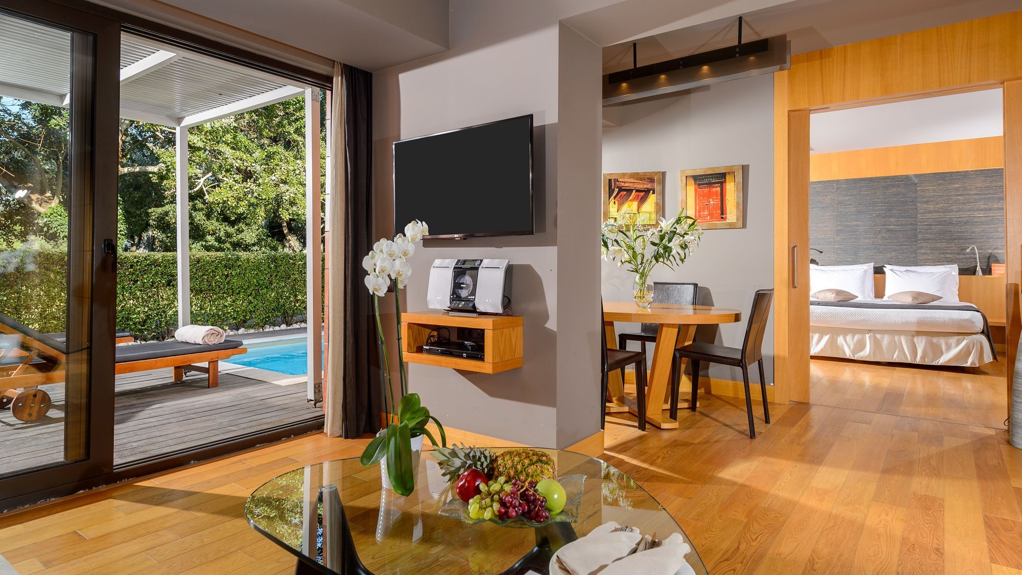 Alexander Beach Hotel & Spa Alexandroupoli Eksteriør billede A suite at the Hotel
