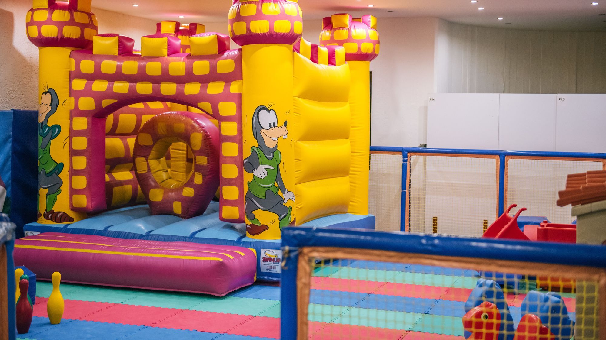 Alexander Beach Hotel & Spa Alexandroupoli Eksteriør billede Goofy's Playhouse